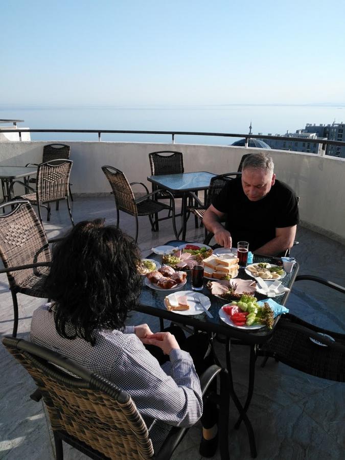Penthouse Hotel Батуми Экстерьер фото