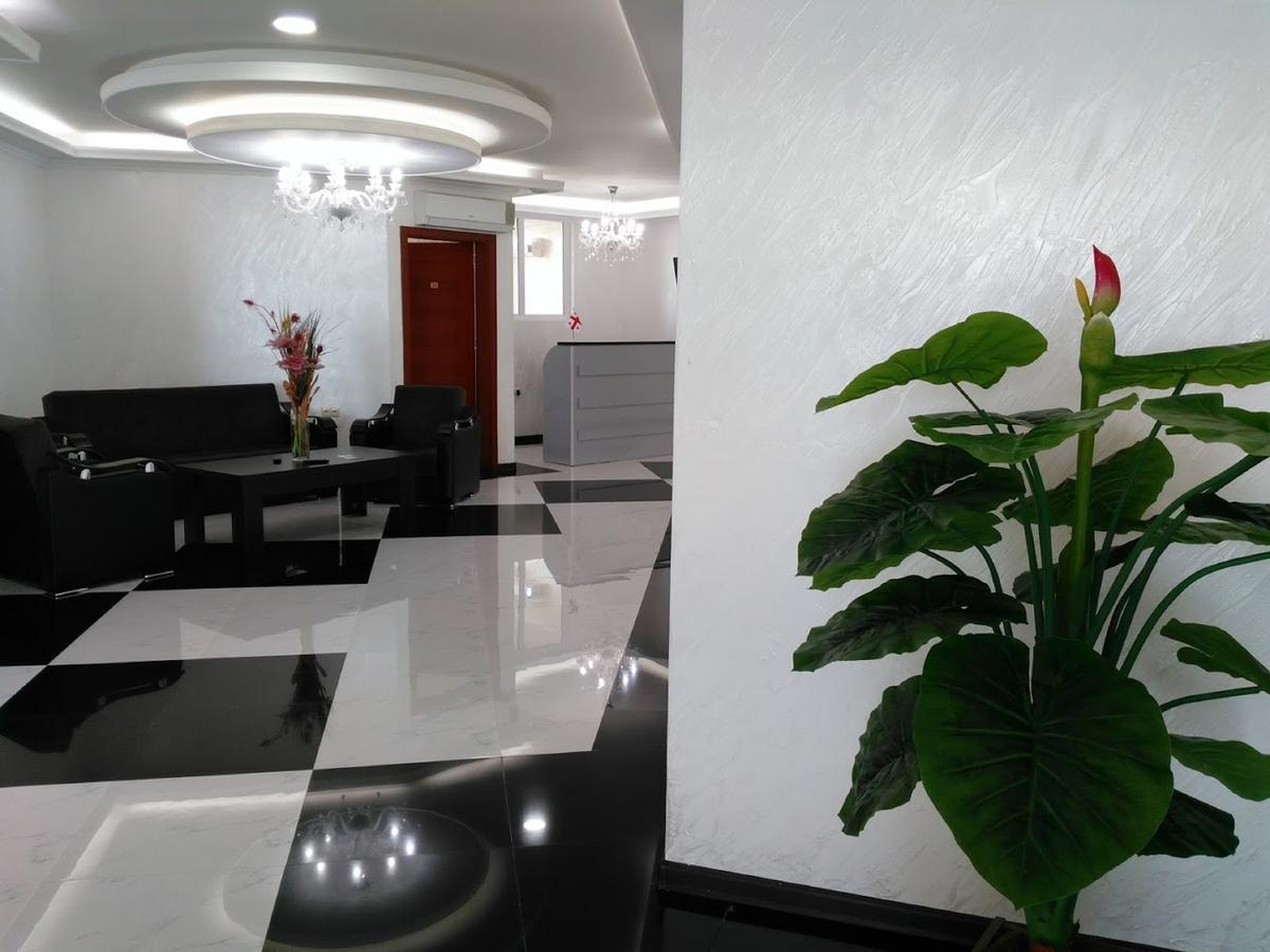Penthouse Hotel Батуми Экстерьер фото
