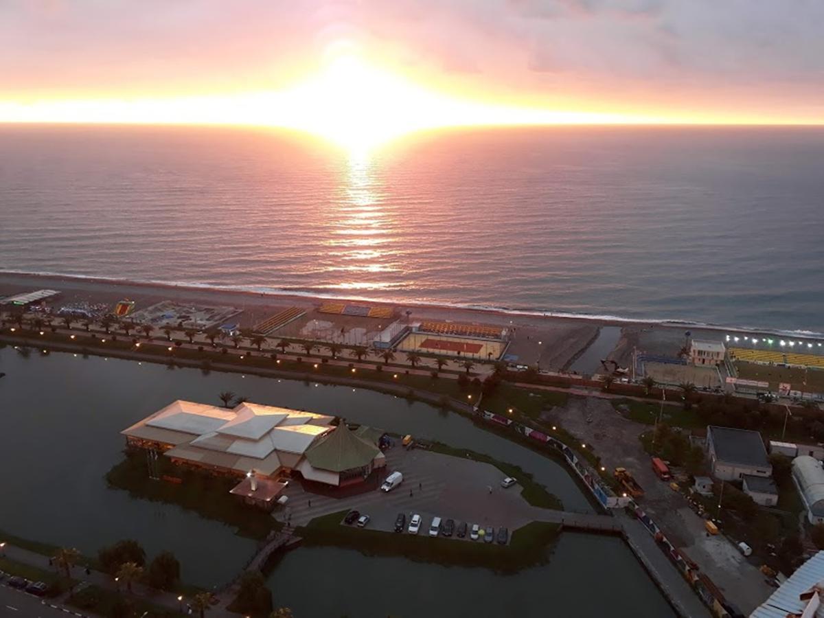 Penthouse Hotel Батуми Экстерьер фото